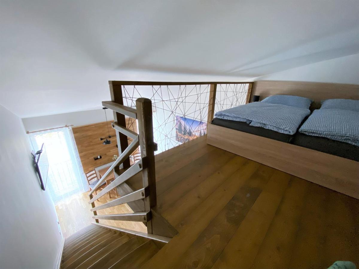Miky Apartman Klinovec View Loučná pod Klínovcem Eksteriør billede