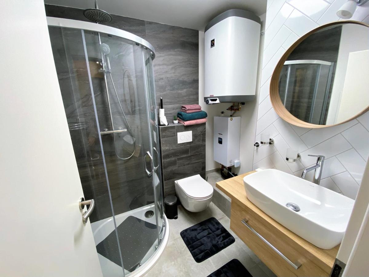Miky Apartman Klinovec View Loučná pod Klínovcem Eksteriør billede